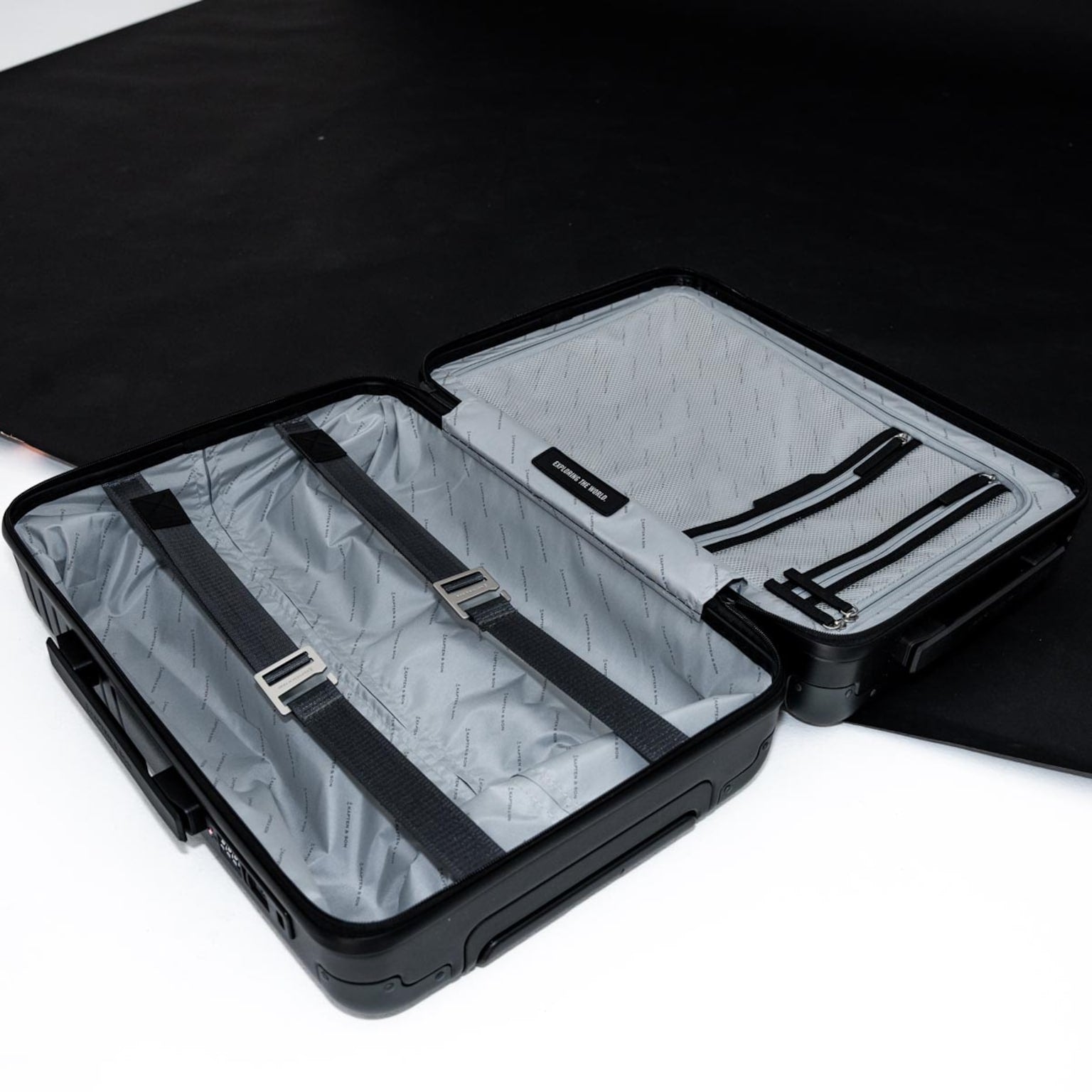 Heathrow Check-in All Black