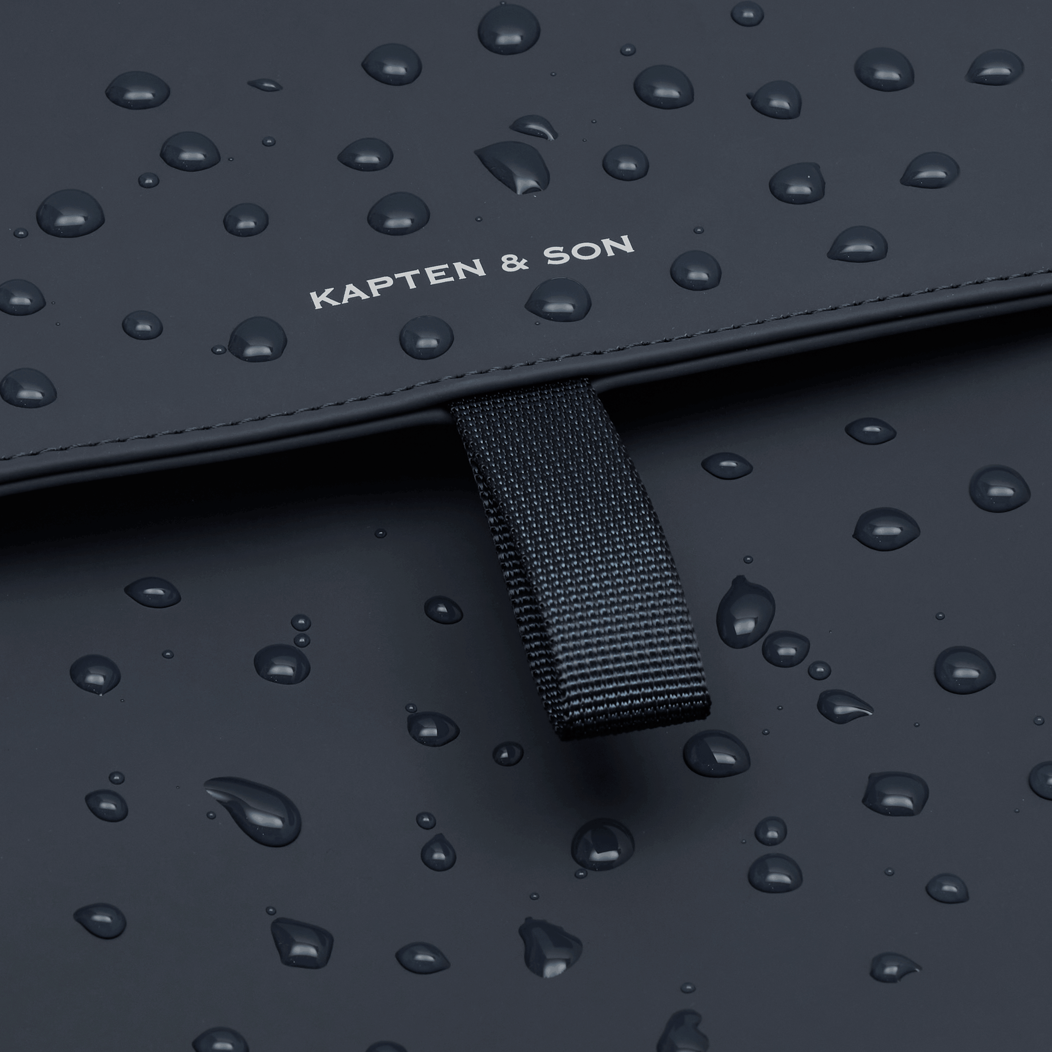 Fyn Navy Blue