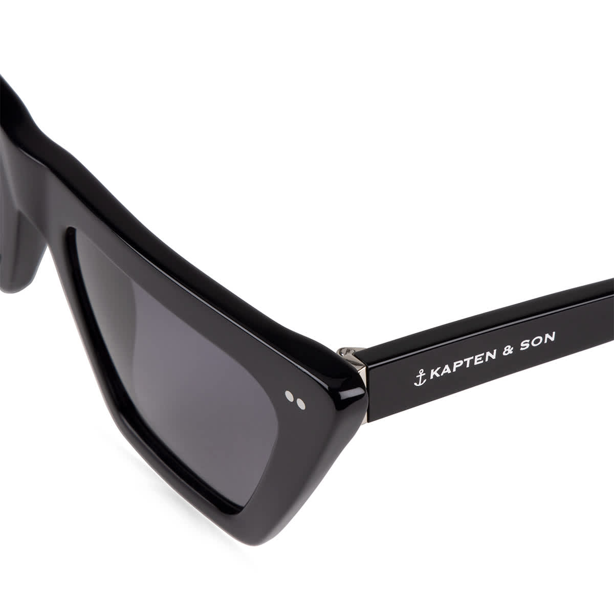 Calais All Black