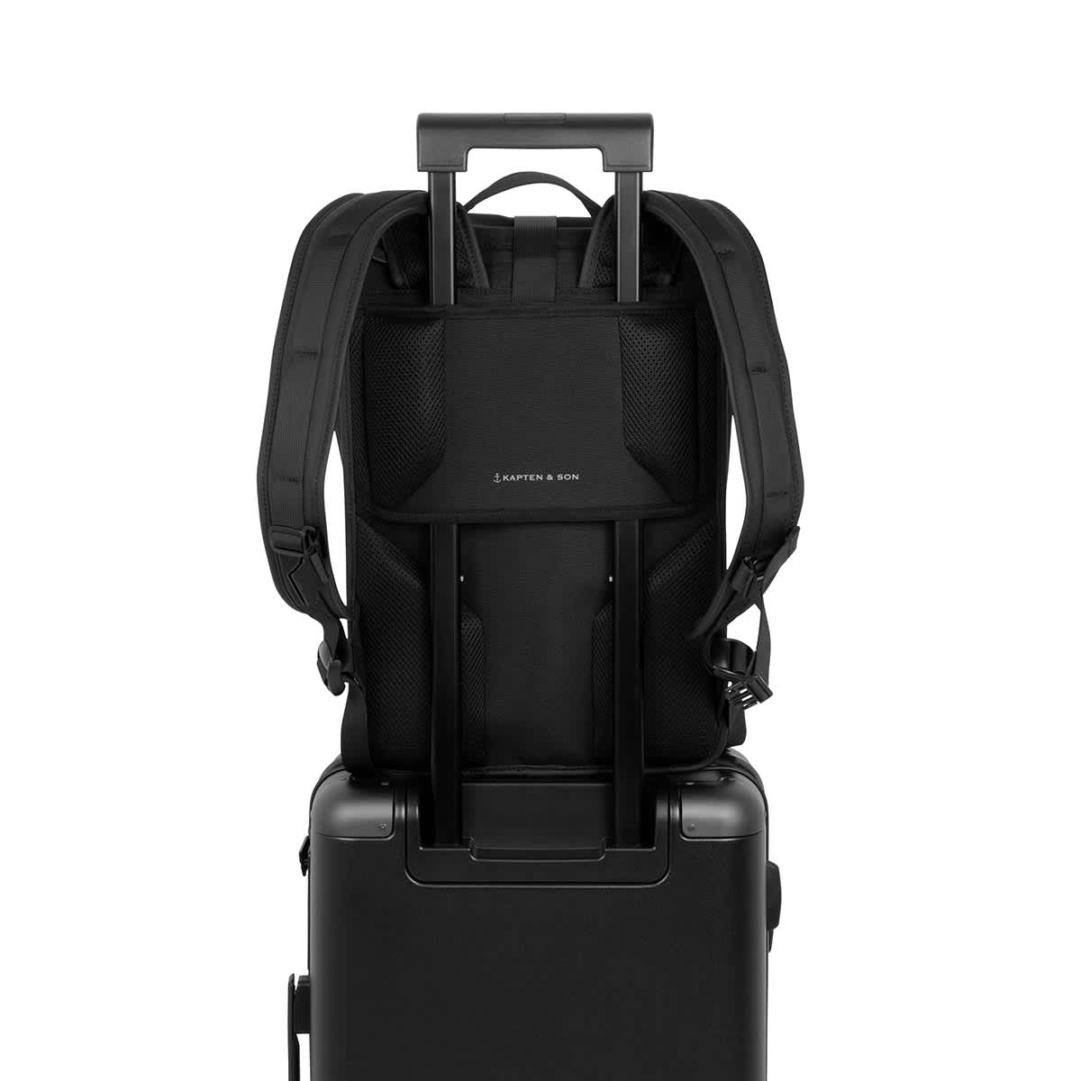 Lund Pro All Black
