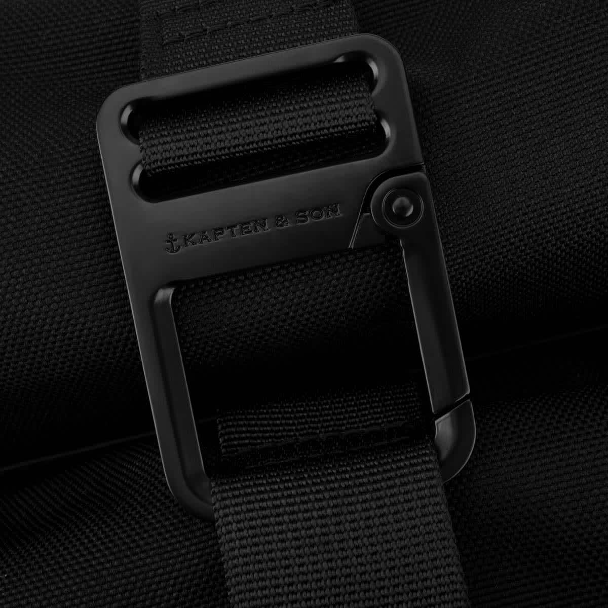 Lund Pro All Black