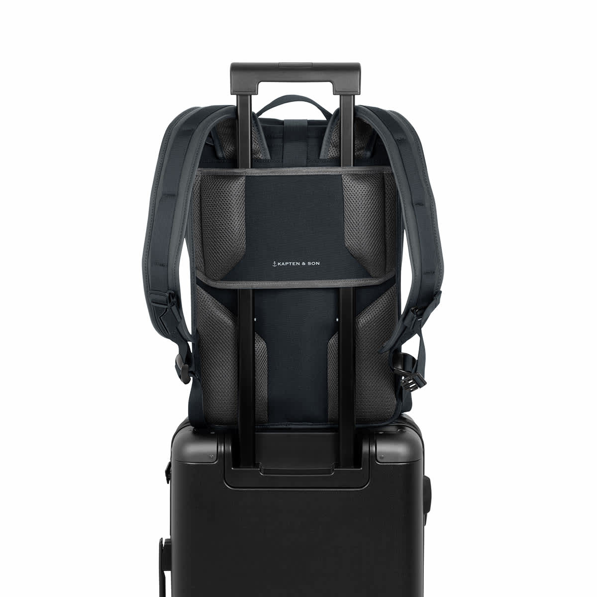 Lund Pro Midnight Blue