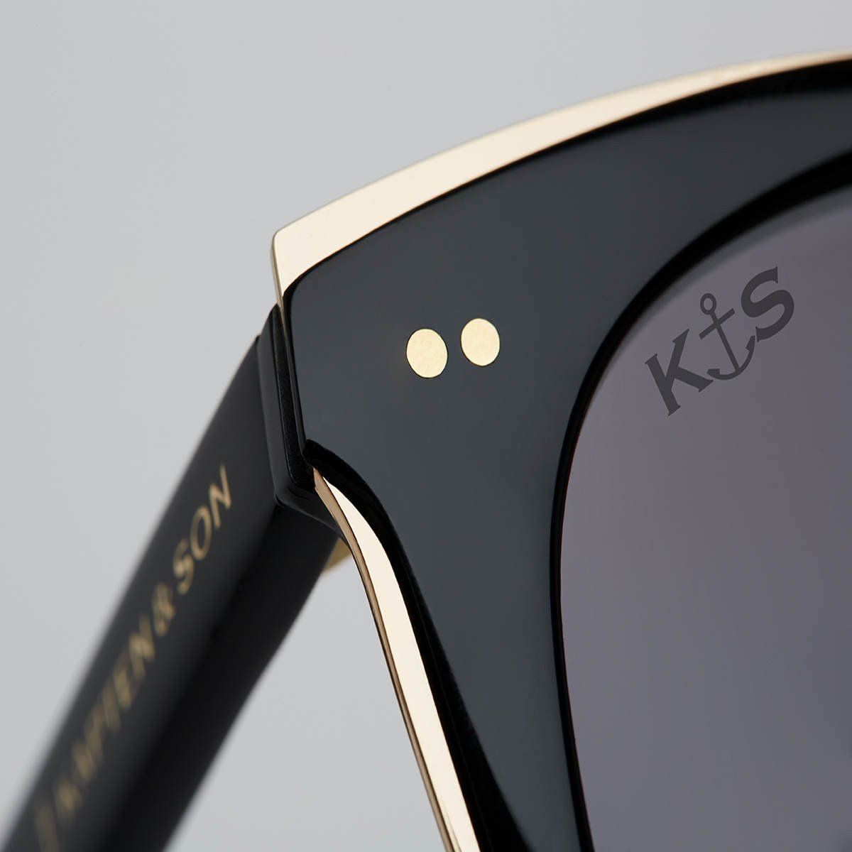 Manhattan All Black - kapten & Son - South Africa